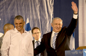 ראש הממשלה שיבח את כחלון על הרפורמה שהוזילה את מחירי הסלולר לכולנו. אבל האם המצב יוכל להימשך?
צילום: AFP/Menahem Kahana