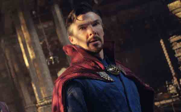 דוקטור מוזר (סטריינג') | PictureLux/The Hollywood Archive/Alamy Stock Photo