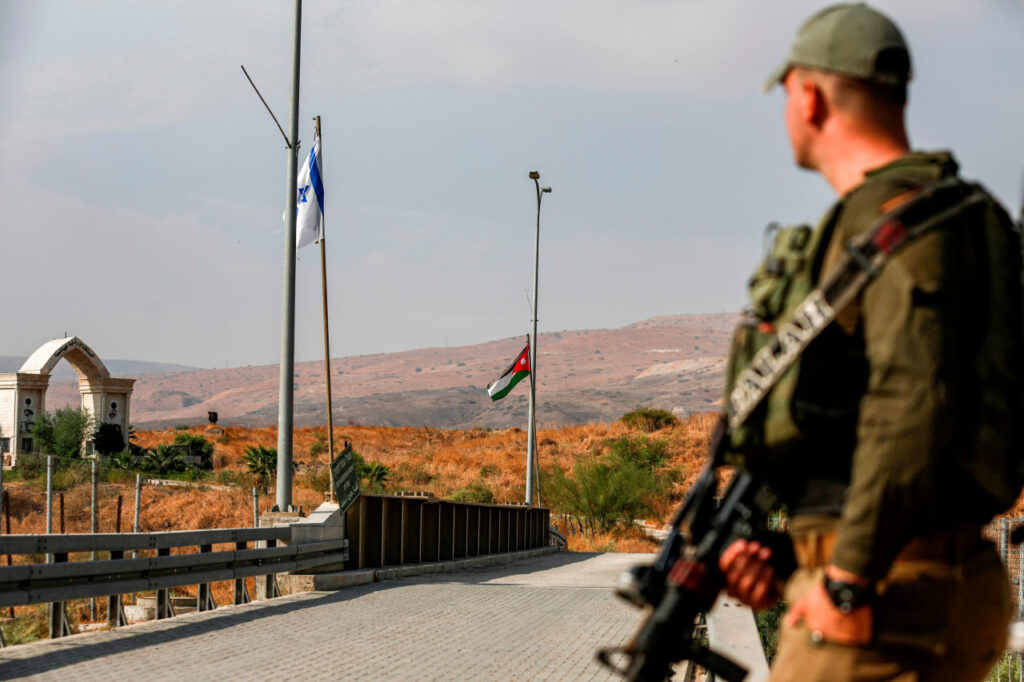 חייל ישראלי מפטרל באזור הגבול עם ירדן בבקעת הירדן | צילום: | JALAA MAREY/AFP via Getty Images
