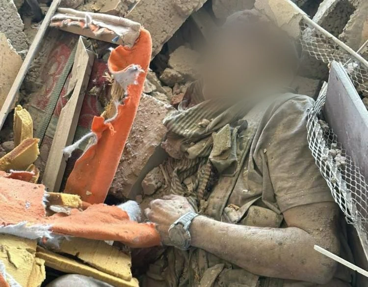 גופתו של יחיא סינוואר בהריסות הבית שהותקף בתל סולטאן