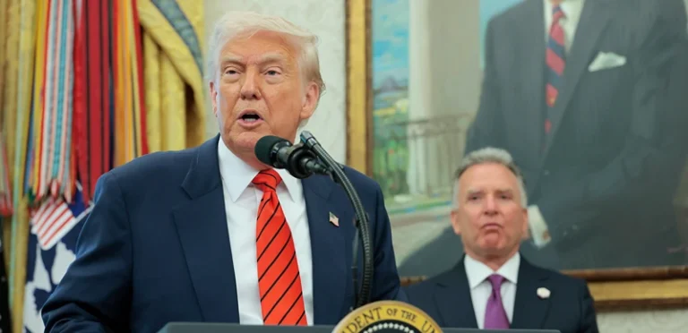 נשיא ארה"ב דונלד טראמפ והשליח למזרח התיכון סטיב ויטקוף, 6 במאי 2025