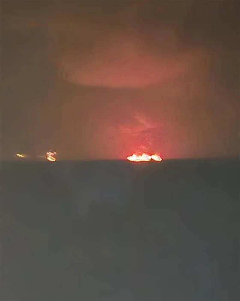 תיעוד של המכליות הבוערות במפרץ הורמוז