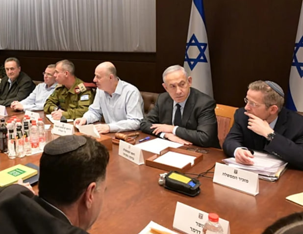 ראש הממשלה בנימין נתניהו בישיבת קבינט
