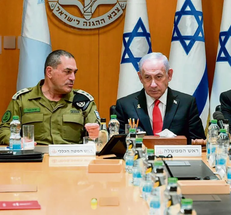 ראש הממשלה, בנימין נתניהו, והרמטכ"ל, אייל זמיר