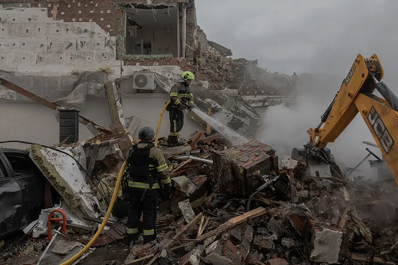 הריסות בקייב לאחר ההפצצה הרוסית, 28 בספטמבר 2025