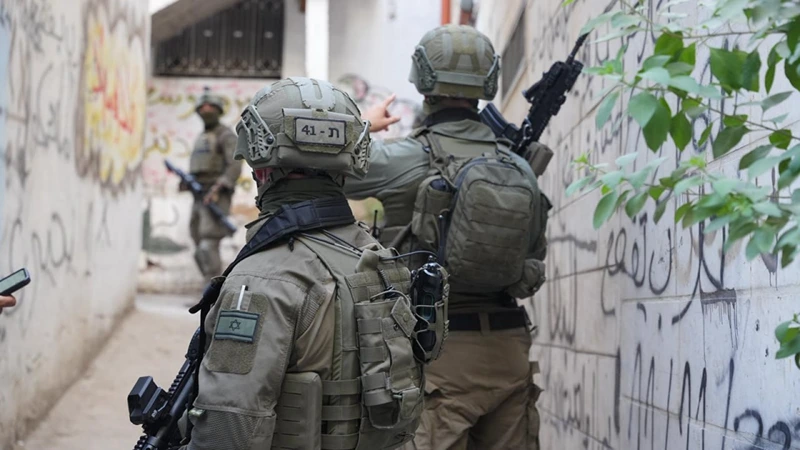 תוך הפשיטה על בית המחבל