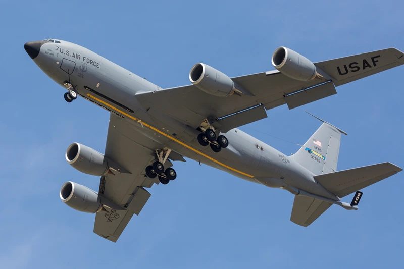 מטוס תדלוק אווירי אמריקני מדגם KC-135 Stratotanker