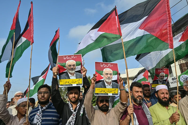 פקיסטנים בהפגנת תמיכה בחמאס, 31 ביולי 2024