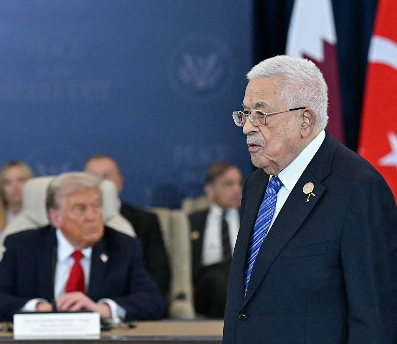 יושב ראש הרשות הפלסטינית, מחמוד עבאס, במהלך הפסגה בנושא עזה בשארם א-שייח׳, 13 באוקטובר 2025