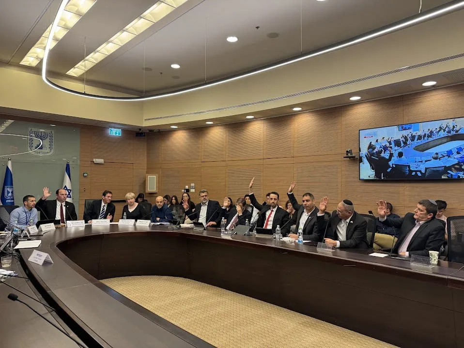 ועדות "החוקה" ו"החוץ וביטחון" במהלך הדיון