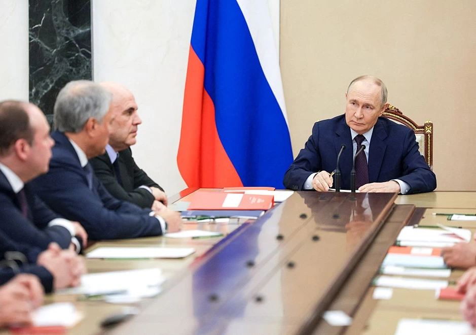 נשיא רוסיה, ולדימיר פוטין, במהלך הישיבה עם מועצת הביטחון הרוסית בקרמלין, 5 בנובמבר 2025