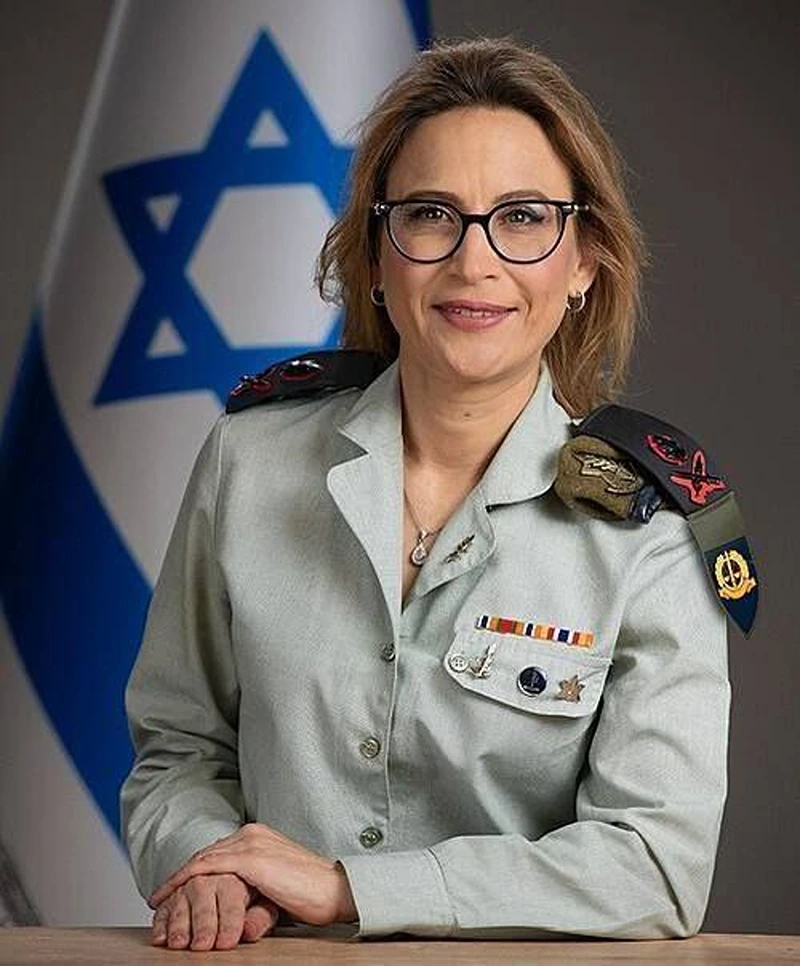 הפצ"רית לשעבר, יפעת תומר-ירושלמי