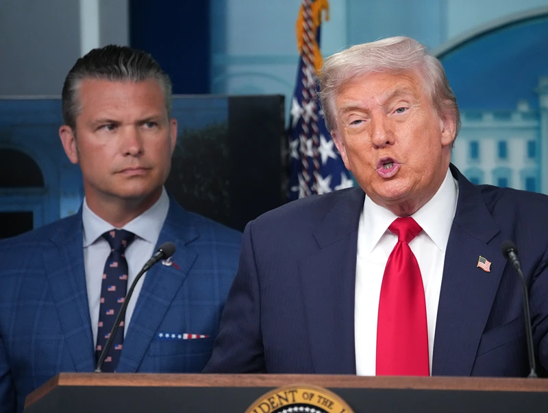 נשיא ארה"ב, דונלד טראמפ, ומזכיר המלחמה, פיט הגסת', 11 באוגוסט 2025