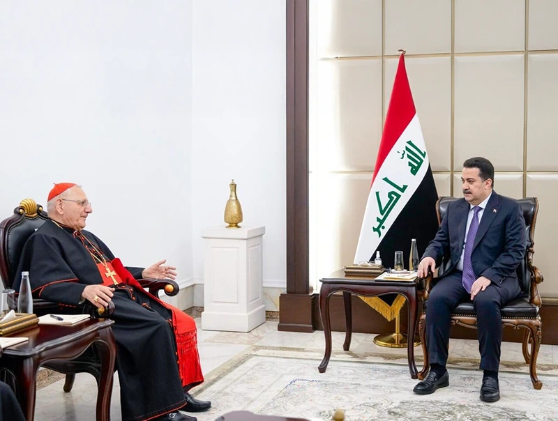 ראש ממשלת עיראק, מוחמד שיאע א-סודאני, והפטריארך הכשדי-קתולי, הקרדינל לואיס סאקו