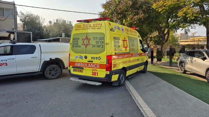 כוחות מד״א באחת מזירת הפיגוע