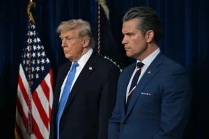 נשיא ארה"ב דונלד טראמפ ומזכיר ההגנה פיט הגסת׳