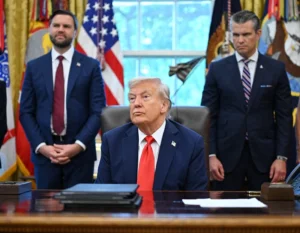 נשיא ארה"ב, דונלד טראמפ, סגן הנשיא, ג'יי. די. ואנס, ומזכיר ההגנה, פיט הגסת', 25 באוגוסט 2025