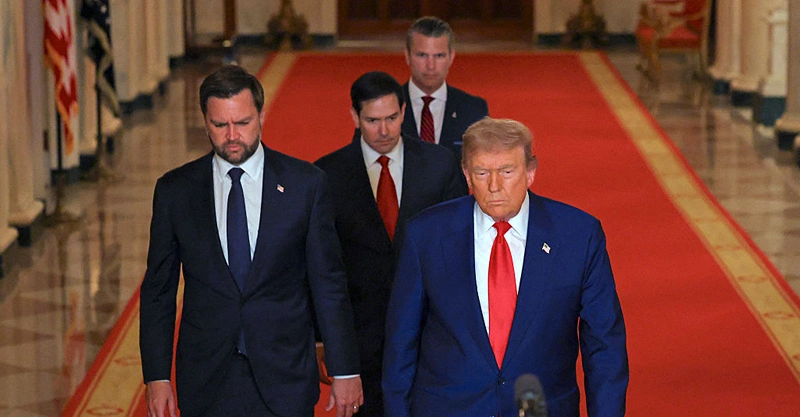 נשיא ארה״ב, דונלד טראמפ, סגן נשיא ארה״ב, ג'יי די ואנס, מזכיר המדינה האמריקני, מרקו רוביו, ושר המלחמה האמריקני, פיט הגסת', 21 ביוני 2025