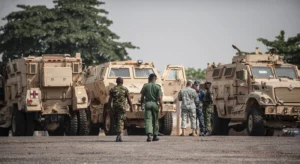 חיילים אמריקנים וניגרים בלאגוס, ניגריה, 7 בינואר 2016