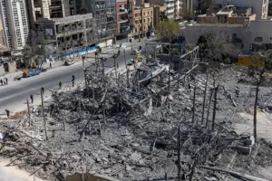 תיעוד מפגיעה במבנה של המשטרה האיראנית בטהראן, 4 במרץ 2026