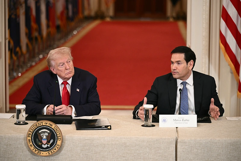 נשיא ארה"ב, דונלד טראמפ, ומזכיר המדינה האמריקני, מרקו רוביו, 6 במרץ 2026