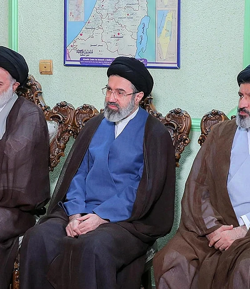 המנהיג העליון החדש של איראן, מוג'תבא ח'מינאי