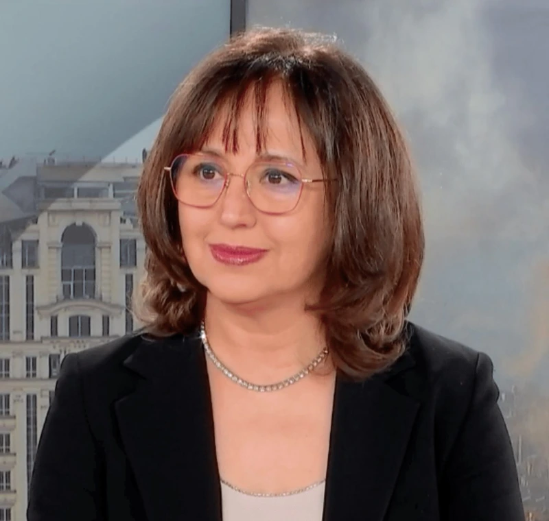 הסוציולוגית והפוליטולוגית האיראנית-צרפתייה, מהנאז שיראלי