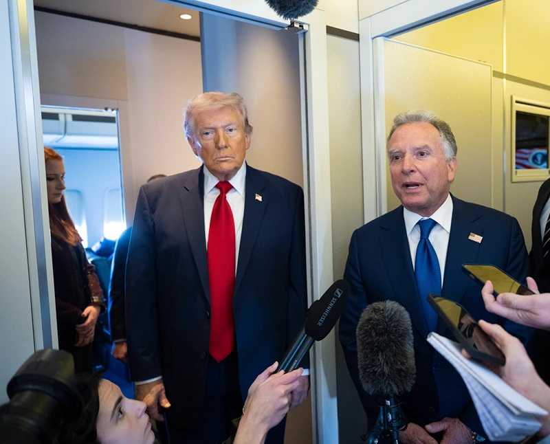 שר המלחמה האמריקני, פיט הגסת', השליח האמריקני למזרח התיכון, סטיב ויטקוף ונשיא ארה''ב, דונלד טראמפ, 7 במרץ 2026