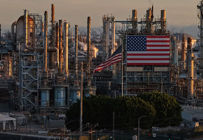 בית זיקוק נפט של חברת Marathon Petroleum בקליפורניה, 2 באפריל 2026