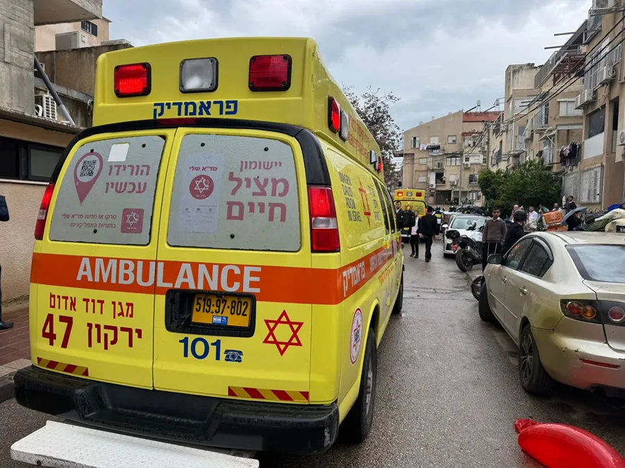 אמבולנס מגן דוד אדום