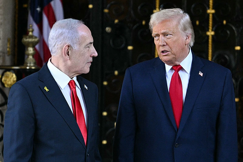 נשיא ארה"ב, דונלד טראמפ, וראש ממשלת ישראל, בנימין נתניהו, בעת ביקורו של נתניהו בפלורידה, 29 בדצמבר 2025