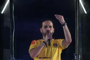 המועמד לנשיאות קולומביה, אבלרדו דה לה אספרייה, בנאום לתומכיו לאחר הבחירות, 21 ביוני 2026