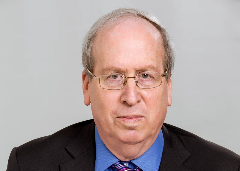 צבי סטפק, מייסד ובעלים משותף של בית ההשקעות "מיטב דש"