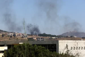 עשן מיתמר בעקבות תקיפות ישראליות על רכס עלי טאהר, 18 ביוני 2026