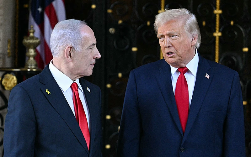 נשיא ארה"ב, דונלד טראמפ, וראש הממשלה, בנימין נתניהו, בעת ביקורו של נתניהו בפלורידה, 29 בדצמבר 2025