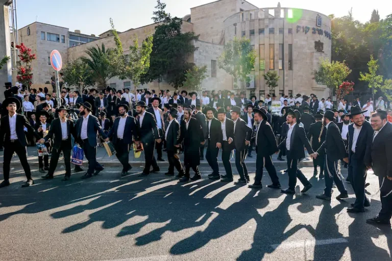 חרדים בהפגנת מחאה נגד הגיוס בירושלים, 23 ביולי 2025