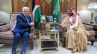 אבו מאזן, יו"ר הרשות הפלסטינית, בפגישה קודמת (2019) עם יורש העצר הסעודי, מוחמד בן סלמאן | ZUMA Press, Inc./Alamy Stock Photo